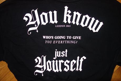 Crop mikina s posolstvom, s