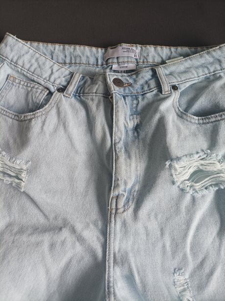 Roztrhané kraťasy veľkosť 31., house,m