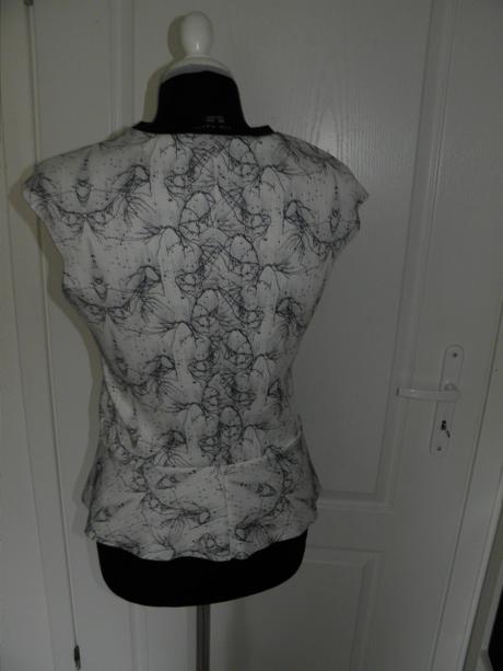 Peplum top, gate,s