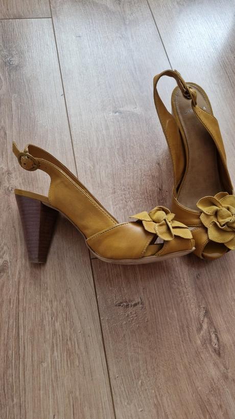 Sandále veľ 37., 37