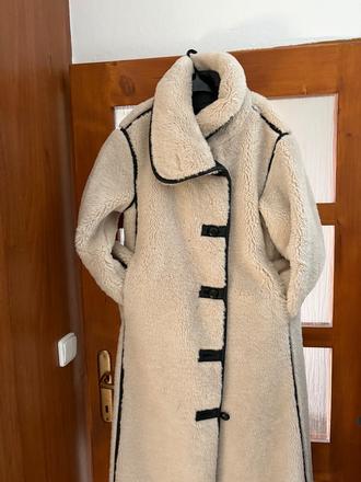 Kabat z umelej kožušiny, s