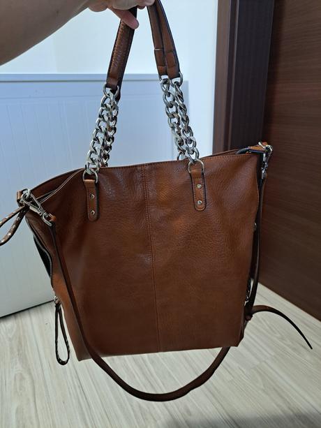 Velka kabelka bata, baťa