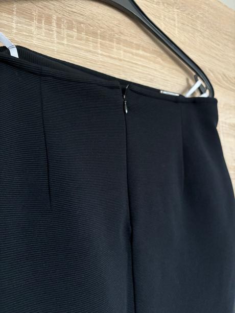 Sukňa madeleine, 46