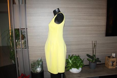 Krasne zlte saty apart, 38