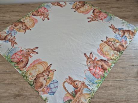 Velkonocne zaclonky a obrusy, 