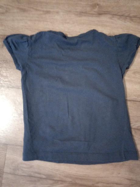 Tmavomodré tričko queen so srdieckom 116, 116