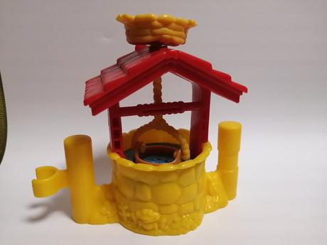Fisher price little people studňa, 
