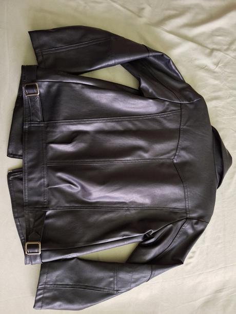 Koženková bunda, 140