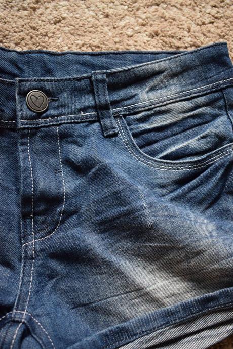 Nové riflové kraťasky, kik,158