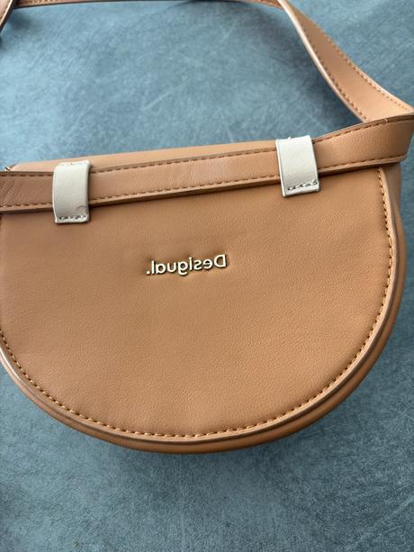 Desigual ľadvinka, desigual