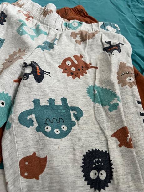 Pyžamá cena spolu 134/140, reserved,134