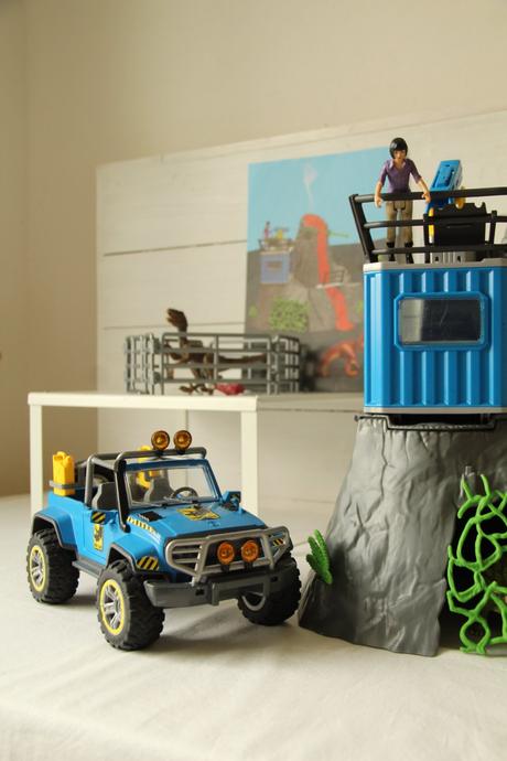 Schleich 42564 sopka + 41464 vozidlo s výbehom, 