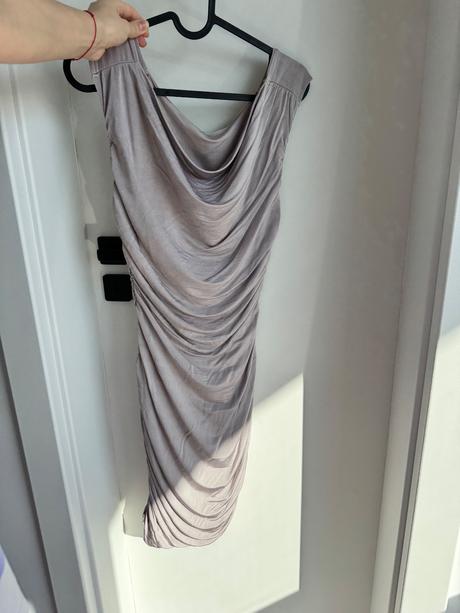 Šaty h&m nariasene, h&m,s