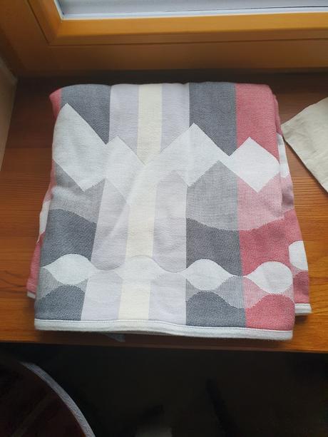 Sestrice šatka "5" geo retro, sestrice