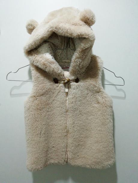 Ružová púdrová vesta s uškami na kapuci, nutmeg,92