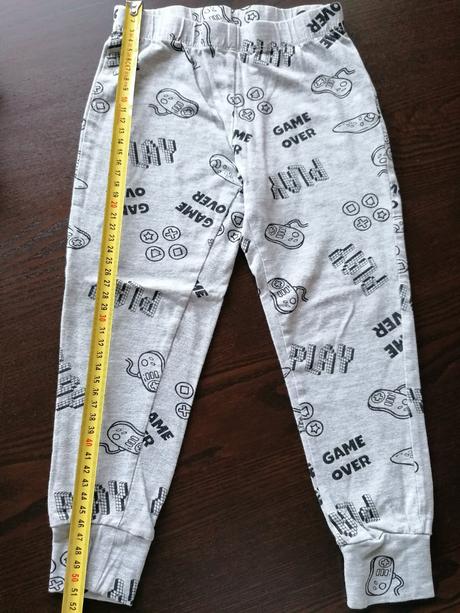 Sede pyzamko, reserved,98