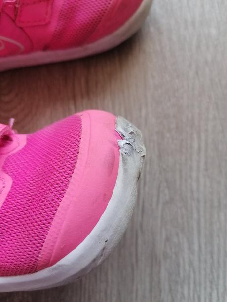 Výrazne sietkovane tenisky, nike,21