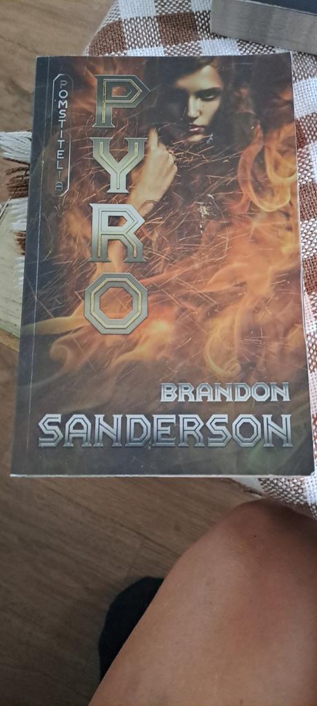 Pomstitelia, pyro - b. sanderson, 