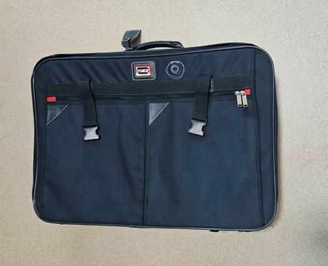 Velky, lahky cestovny kufor 70x50x20 cm, 