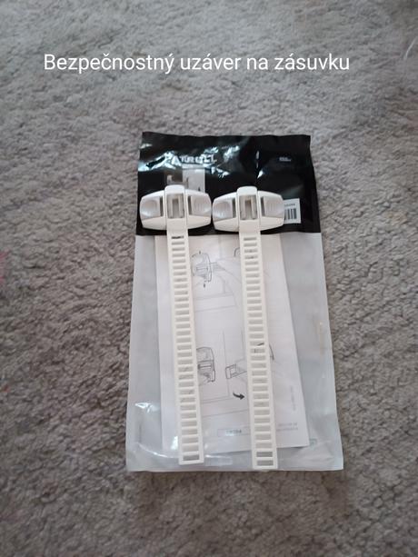 Bezpečnostné prvky na skrinky a zásuvky, 