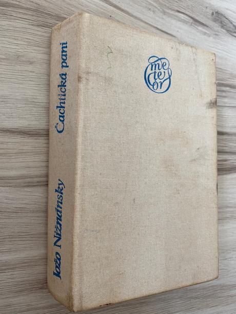 Krásna stará retro kniha čachtická pani-nižnánsky, 