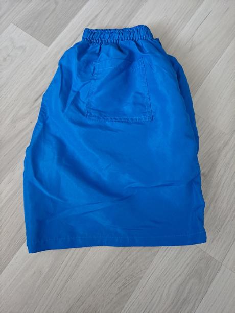 Plavkové šortky, 164