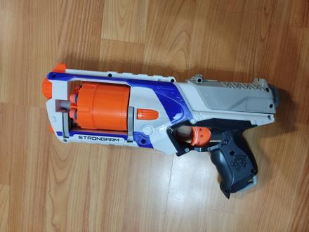 Nerf strongarm, 