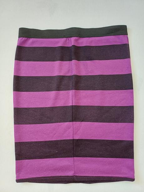 Fialová suknicka, terranova,s