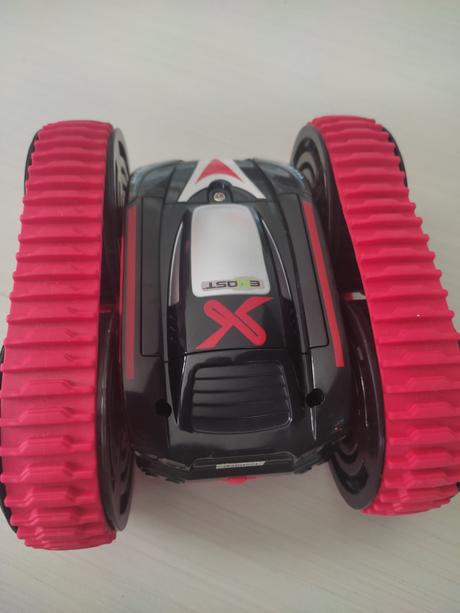 Terénne obojstranné auto,