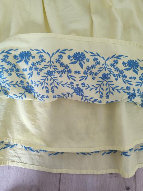 Vyšívanå sukňa, tcm,m