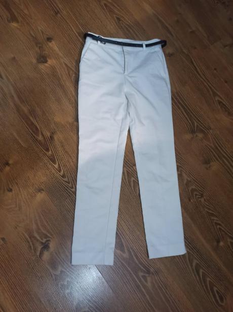 Biele nohavice nenosené, stradivarius,34