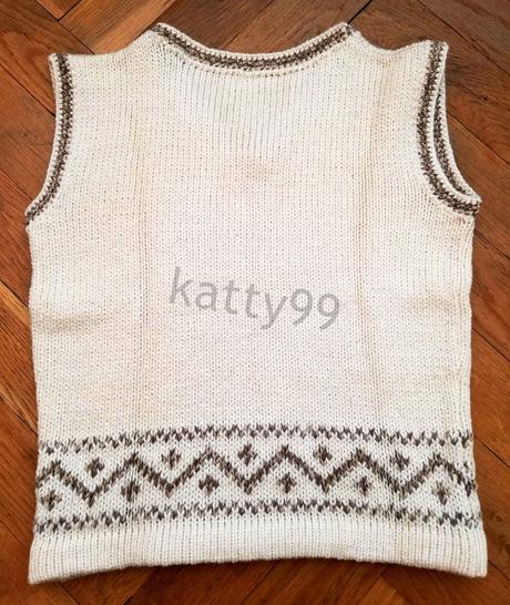 Ručne pletená vesta, 128