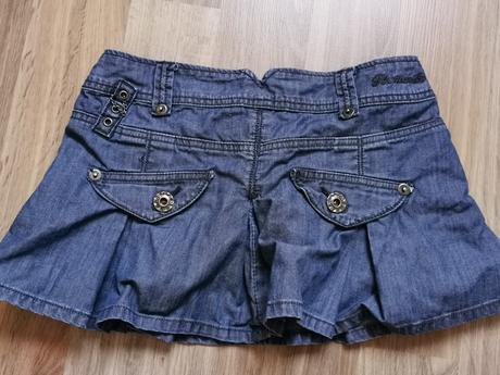 Rifľová sukňa, 26