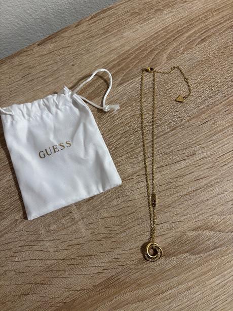 Guess náhrdelnik, guess