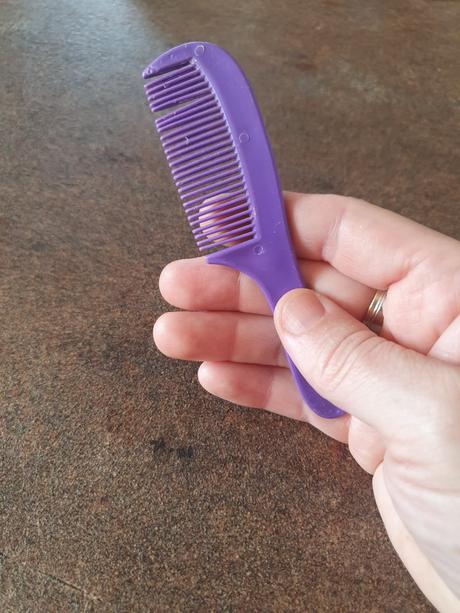 Hrebeň pre bábiky 12 cm,