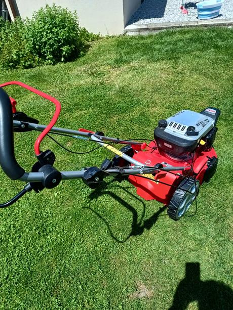 Hecht benzinová kosačka, 