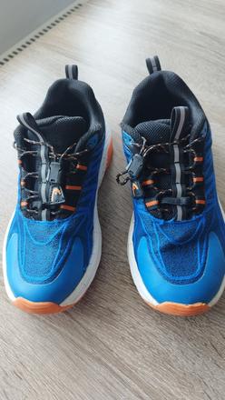 Tenisky, 35