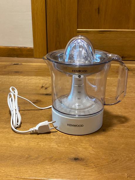 Kenwood true je290 - lis / odšťavovač na citrusy, 