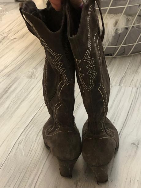 Semišove čižmy, 37