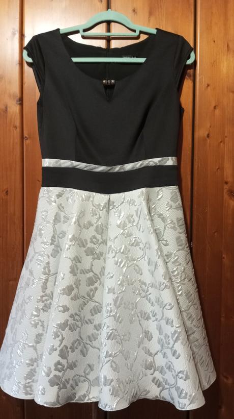 Krásne príležitostné šaty, m