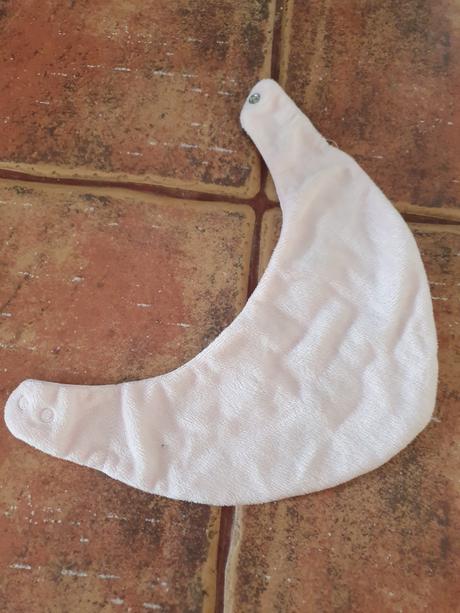 Nákrčník ružový, baby