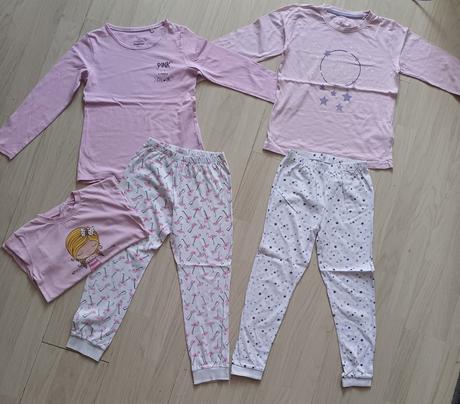 2x pyžamo, lupilu,116