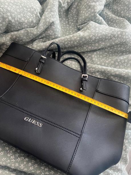 Čierna elegantná kožená kabelka, guess