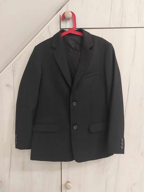 Chlapčenský oblek, 140