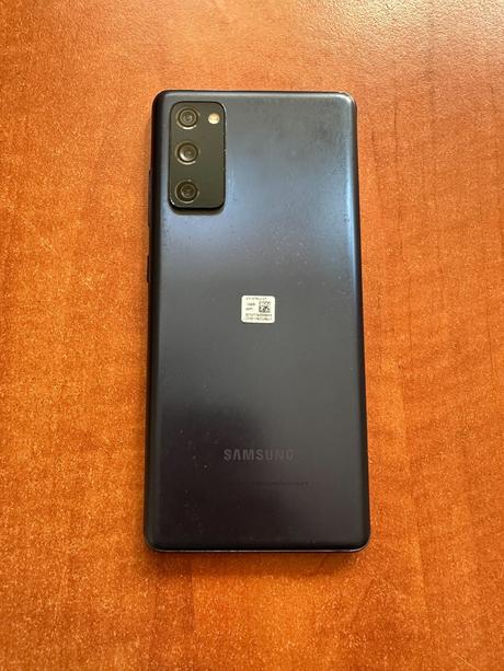 Samsung galaxy s20 fe 6/128 gb veľmi zachovalý, samsung