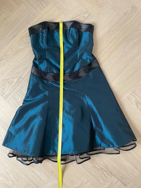 Nadherne kvalitne spolocenske saty, 38