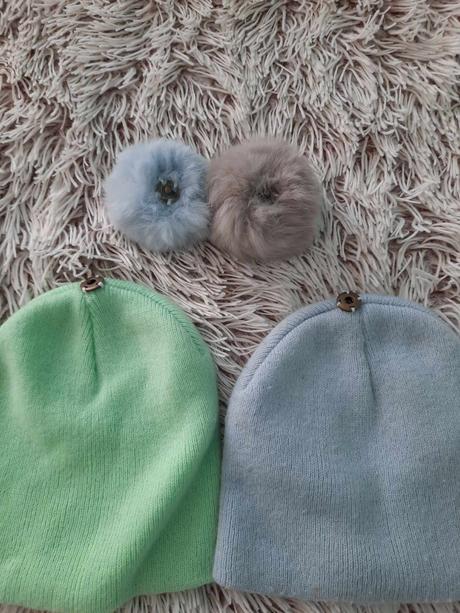 Detská čiapka s huňatým odnímateľným brmbolcom - 1, 92