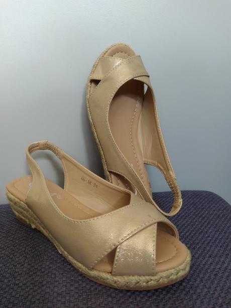 Sandálky-zadarmo k nákupu, 28 / 29 / 30