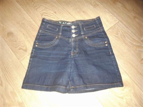 Šortky - veľ.uk10/38 - udávam m, denim,m