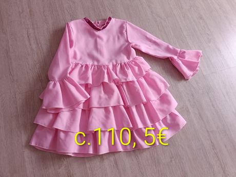 Šaty s volánikmi, 110